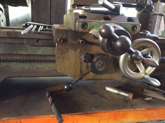 เครื่องกลึง เครื่องกลึง