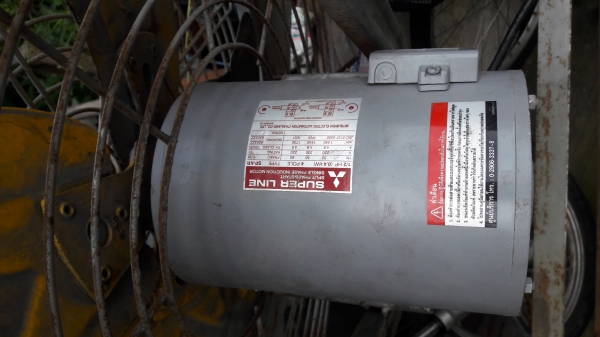 ขาย !! พัดลมตั้งพื้น.ขนาด1/2แรง220v.มอเตอร์มิตซู.สภาพดี.พร้อมใช้งาน