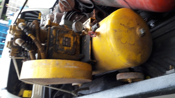 ขาย !! ปั้มลมทูสเตทFUJI.ขนาด3แรง380v.ของญี่ปุ่น.พร้อมใช้งาน