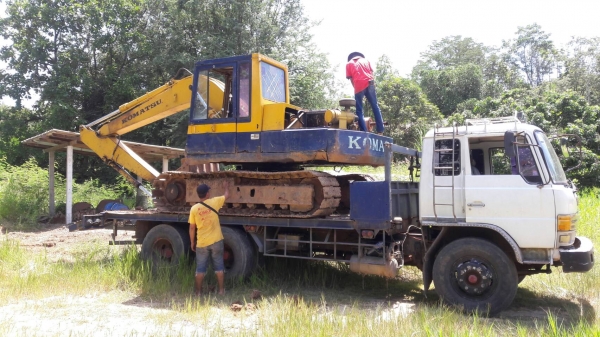 ขาย 315,000 KOMATSU pc 120-3 เครื่องดี ปั้มแรง เอวแน่น ช่วงล่างสวย รถสวยพร้อมใช้ 090-772-3710 090-772-3708
