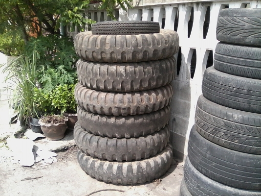 ยางลายทหาร 11.00_20 เฉพาะ 6 เส้นนี้ ราคา 5000 บาท