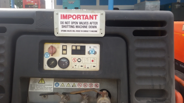 ขายปั๊มลม COMPAIR 260 cfm มี3ตัว