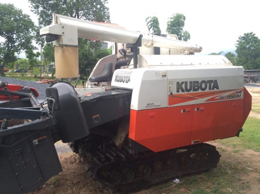 ขายรถเกี่ยวข้าว KUBOTA DC95GM ปี56 ใช้งาน1732ชั่วโมง รถสวยสภาพดีมาก ใบแท็คใหม่ทั้ง2ข้าง เครื่องดีปั้มดีพร้อมลุยงาน เอกสารเล่มทะเบียนพร้อมโอน ราคา650,000 สนใจโทร 090-8588220คุณนะ 093-3258446คุณบิว หรือเข้าดูสินค้าอื่นๆได้ที่ www.narong2truck.com หรือ www.t