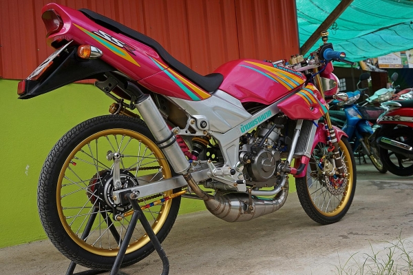 ขาย kawasaki victor 150 แต่งเต็ม สภาพสวย เอกสารทะเบียน พร้อมโอน ภาษี พรบ 2560