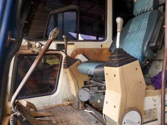 ขายรถขุด แบคโค SK120-3 มาร์คที สภาพสวย ช่วงล่างดี เอวแน่น ไฟฟ้าครบ เอกสารใบอินวอย สนใจโทร 090-8588220คุณนะ 093-3258446คุณบิว หรือเข้าดูสินค้าอื่นๆได้ที่ www.narong2truck.com หรือ www.truck.in.th/498 หรือเพจFacebook ณรงค์ ซื้อขายรถมือสอง (เว็บไซต์ส่วนตัว)