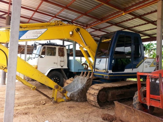 ขายรถขุด แบคโค SK120-3 มาร์คที สภาพสวย ช่วงล่างดี เอวแน่น ไฟฟ้าครบ เอกสารใบอินวอย สนใจโทร 090-8588220คุณนะ 093-3258446คุณบิว หรือเข้าดูสินค้าอื่นๆได้ที่ www.narong2truck.com หรือ www.truck.in.th/498 หรือเพจFacebook ณรงค์ ซื้อขายรถมือสอง (เว็บไซต์ส่วนตัว)