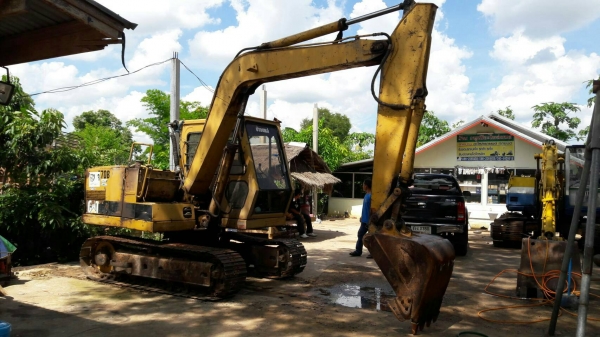 ขาย 185,000 CAT E70 เครื่องดี ปั้มดี ตัวเดินเงียบ เอวหลวม  090-772-3710 090-772-3708