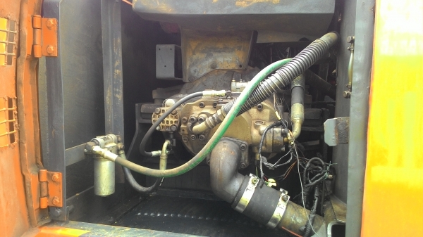 รถแบคโฮ HITACHI EX200 ไฟฟ้าครบ เอวแน่น เล่มทะเบียนพร้อม สภาพพร้อมใช้งาน