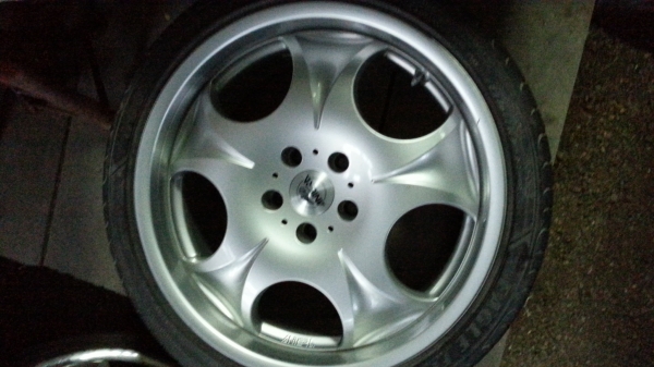 ขายแม็ก ขอบ 19 นิ้ว หน้า 8.5 หลัง 8.5 ของ อิตตาลี่แท้ 9,500 ไม่เคยซ่อม