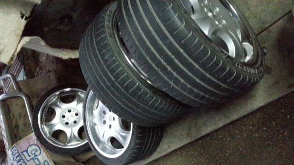 ขายแม็ก ขอบ 19 นิ้ว หน้า 8.5 หลัง 8.5 ของ อิตตาลี่แท้ 9,500 ไม่เคยซ่อม