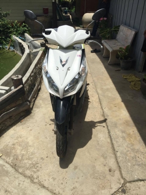 ขาย ฮอนด้า คลิก 110i หัวฉีด ปี54 รถอยู่สมุทรสงคราม  เดิม มือเดียว สวยมาก เดิมทั้งคัน  เครื่องหัวฉีดแน่นๆ ประหยัดสุดๆ ไม่ควัน  ไม่หอน ศูนย์ดี ขับดีมาก ภาษีเต็ม รถตรวจเช็คเรียบร้อยพร้อมใช้งาน  ทะเบียนพร้อมโอน  ราคาขายรวมโอน 13000 บาท(จบหมด ไม่มีค่าใช้จ่ายเพ