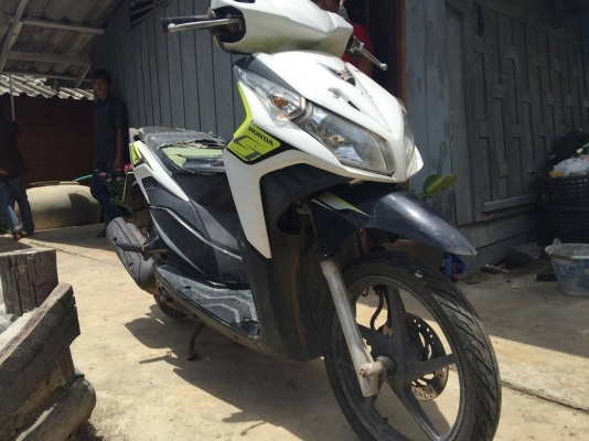 ขาย ฮอนด้า คลิก 110i หัวฉีด ปี54 รถอยู่สมุทรสงคราม เดิม มือเดียว สวยมาก เดิมทั้งคัน เครื่องหัวฉีดแน่นๆ ประหยัดสุดๆ ไม่ควัน ไม่หอน ศูนย์ดี ขับดีมาก ภาษีเต็ม รถตรวจเช็คเรียบร้อยพร้อมใช้งาน ทะเบียนพร้อมโอน ราคาขายรวมโอน 13000 บาท(จบหมด ไม่มีค่าใช้จ่ายเพ ขาย ฮอนด้า คลิก 110i หัวฉีด ปี54 รถอยู่สมุทรสงคราม เดิม มือเดียว สวยมาก เดิมทั้งคัน เครื่องหัวฉีดแน่นๆ ประหยัดสุดๆ ไม่ควัน ไม่หอน ศูนย์ดี ขับดีมาก ภาษีเต็ม รถตรวจเช็คเรียบร้อยพร้อมใช้งาน ทะเบียนพร้อมโอน ราคาขายรวมโอน 13000 บาท(จบหมด ไม่มีค่าใช้จ่ายเพ