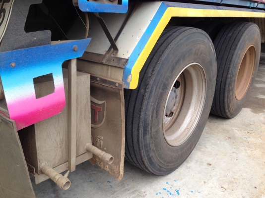 สิบล้อ อีซูชุ FVZ 300ปี55แม่ลูก3คาน ดั้มกะบะมีเนียมค็อกเกษตร สภาพดีสวยกริ๊ปเดิมๆทั้งคัน ทะเบียนพร้อมโอน ราคา 2,250,000บ คร๊าฟๆ