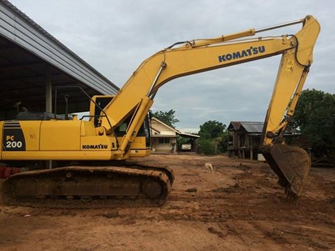 ขายแบ็คโค200-8 โคมัสสุ ทำงานน้อย12,&times;&times;&times;ชม. รถ6ปี สภาพสวยเอกสารใบอินวอยซ์ บูมสวยเครื่องแน่น สภาพเดิม