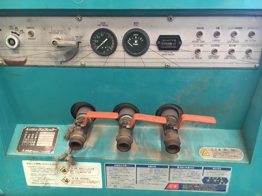 DENYO DIS-180SB2 : เครื่องปั๊มลม 180cfm : 7 บาร์ สภาพดี โทร. 080-6565422 (หนิง)