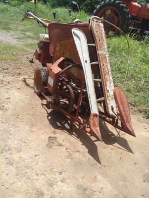 ขายรถเกี่ยวเกินตาม เก่านอกตามสภาพครับ 6500