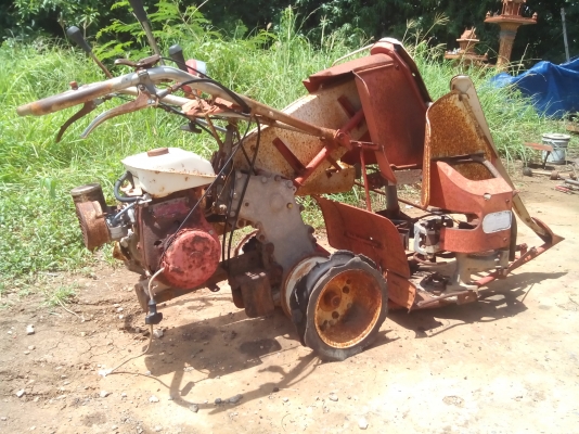 ขายรถเกี่ยวเกินตาม เก่านอกตามสภาพครับ 6500