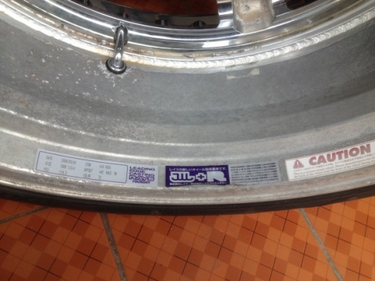 ล้อเเท้ RAYS 19กว้าง8นิ้วครึ่งอ๊อฟ45ทั้งสีวงสีเดิมๆญี่ปุ่นสวยยางติดมาใช้ไม่ได้เเล้ว ล้อเเท้ RAYS 19กว้าง8นิ้วครึ่งอ๊อฟ45ทั้งสีวงสีเดิมๆญี่ปุ่นสวยยางติดมาใช้ไม่ได้เเล้ว