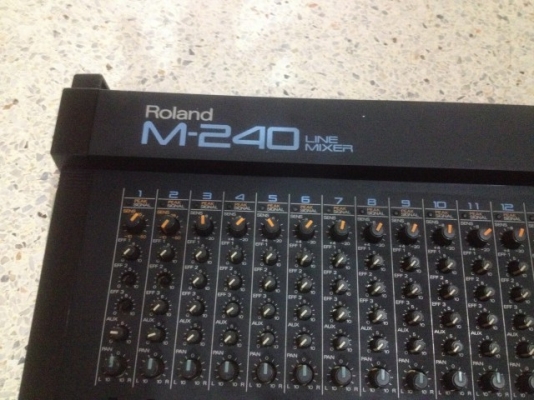 MIXER ROLAND M240 เก่าญี่ปุ่นเเท้สภาพดีใช้ไฟ 21V ไม่มีหม้อเเปลงมา
