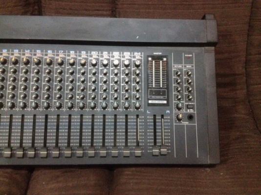 MIXER ROLAND M240 เก่าญี่ปุ่นเเท้สภาพดีใช้ไฟ 21V ไม่มีหม้อเเปลงมา