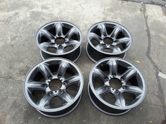 Max เล็บเหยี่ยว อีฃูสุ แท้ๆ  ขอบ16 สวยๆ 1ชุด