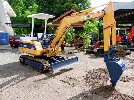 KOMATSU 30-6 ขนาดPC-30 รถเก่านอกแท้100\%มีเอกสารพร้อม <มีVDOให้ชม>☎️สนใจติดต่อ085-5632278(ราคาต่อรองได้)