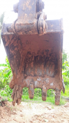 ขาย SK60 มาร์ค 2  ราคา 365,000  เครื่องดี ปั้มแรงดี เอว ช่วงล่างผ่าน รถพร้อมใช้งาน ครอบข้างมีครบ เอกสารใบปิดงวด 091-0206555 อยู่สุรินทร์