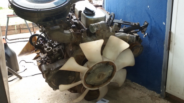 ขายเครื่องยนต์นิสสัน TD25 พร้อมใช้ อุปกรณ์ครบ