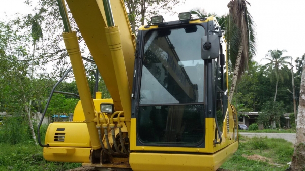 KOMATSU PC 200-8MO KOMATSU PC 200-8MO