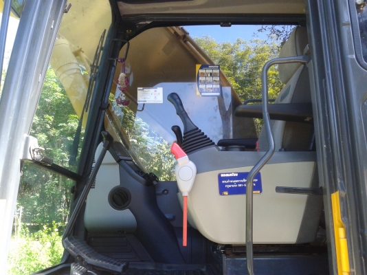 KOMATSU PC 200-8MO