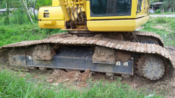 KOMATSU PC 200-8MO