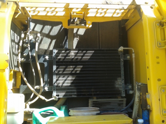 KOMATSU PC 200-8MO
