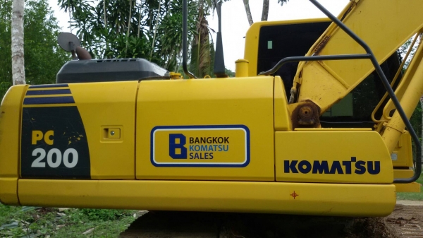 KOMATSU PC 200-8MO KOMATSU PC 200-8MO