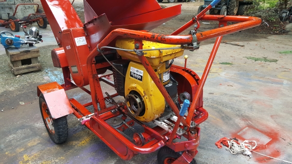 เครื่องย่อยกิ่งไม้ เดินหน้าได้ด้วยตัวเอง พร้อมใช้ จัดส่งได้ทุก จ.ว. เครื่องย่อยกิ่งไม้ เดินหน้าได้ด้วยตัวเอง พร้อมใช้ จัดส่งได้ทุก จ.ว.