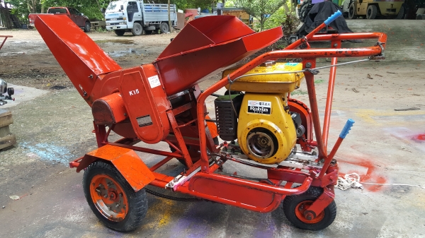 เครื่องย่อยกิ่งไม้ เดินหน้าได้ด้วยตัวเอง พร้อมใช้ จัดส่งได้ทุก จ.ว. เครื่องย่อยกิ่งไม้ เดินหน้าได้ด้วยตัวเอง พร้อมใช้ จัดส่งได้ทุก จ.ว.