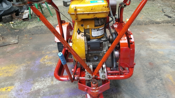 เครื่องย่อยกิ่งไม้ เดินหน้าได้ด้วยตัวเอง พร้อมใช้ จัดส่งได้ทุก จ.ว. เครื่องย่อยกิ่งไม้ เดินหน้าได้ด้วยตัวเอง พร้อมใช้ จัดส่งได้ทุก จ.ว.