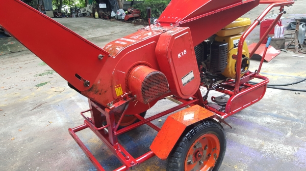 เครื่องย่อยกิ่งไม้ เดินหน้าได้ด้วยตัวเอง พร้อมใช้ จัดส่งได้ทุก จ.ว. เครื่องย่อยกิ่งไม้ เดินหน้าได้ด้วยตัวเอง พร้อมใช้ จัดส่งได้ทุก จ.ว.