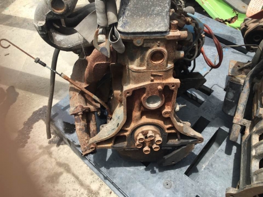 ขายเครื่องนิสสัน เครื่องดีเซล  5,000 บาทตามสภาพ