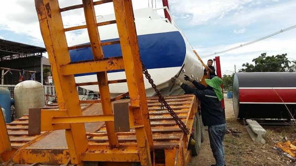 ถังน้ำมันมือสองสวยๆครับ สเปกถังดีที่สุด เหล็กหนา 7 มิล + ครับ * ใบนี้ส่งชลบุรีแล้วครับ / ยังมีถังสวยๆหลายรายการ โทรถามเลยครับ