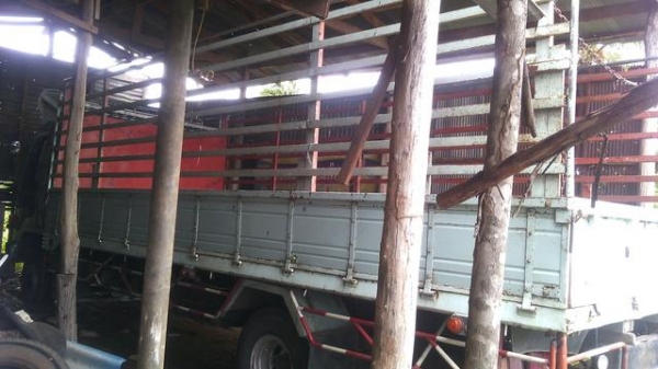 ร็อคกี้  175  แรง  ยาว  7 เมตร  รถสวยพร้อมใช้  เดิมใช้บรรทุกเครื่องเสียง  ราคา  480,000  บาท ร็อคกี้  175  แรง  ยาว  7 เมตร  รถสวยพร้อมใช้  เดิมใช้บรรทุกเครื่องเสียง  ราคา  480,000  บาท