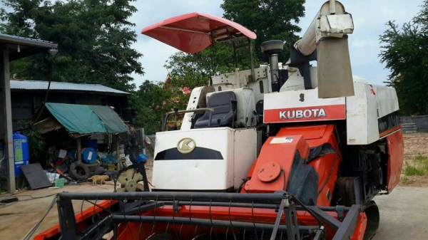 ขายรถเกี่ยวข้าวคูโบต้า KUBOTA DC68Gอุ้ม ทำงาน2,155ชม. ช่วงล่างดีเครื่องแน่น เอกสารเล่มทะเบียนพร้อมโอน