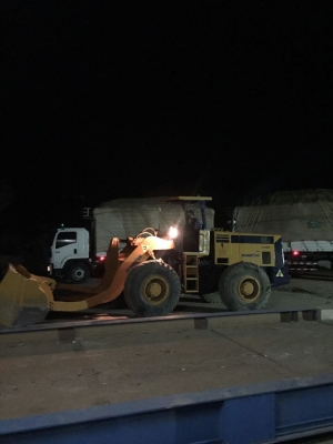 ขายรถตักล้อยาง เอวอ่อน มี2คัน KOMATSU 530 เครื่อง6D15 รถสวยสภาพดีมาก พร้อมใช้งาน เอกสารใบอิวอย คันมีเอกสาร650,000 คันไม่มีเอกสาร520,000 สนใจโทร 090-8588220คุณนะ 093-3258446คุณบิว หรือเข้าดูสินค้าอื่นๆได้ที่ www.narong2truck.com หรือ www.truck.in.th/498 หร ขายรถตักล้อยาง เอวอ่อน มี2คัน KOMATSU 530 เครื่อง6D15 รถสวยสภาพดีมาก พร้อมใช้งาน เอกสารใบอิวอย คันมีเอกสาร650,000 คันไม่มีเอกสาร520,000 สนใจโทร 090-8588220คุณนะ 093-3258446คุณบิว หรือเข้าดูสินค้าอื่นๆได้ที่ www.narong2truck.com หรือ www.truck.in.th/498 หร