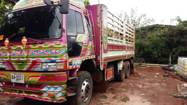 ขายดาวน์220,000 ดั้ม2เพลา 2K เครื่อง260แรง รถบ้านใช้งานอยู่ ส่งงวด26,300 เหลือ50งวด สอบถามรายละเอียด เพิ่มเติมได้ครับ สนใจโทร 090-8588220คุณนะ 093-3258446คุณบิว หรือเข้าดูสินค้าอื่นๆได้ที่ www.narong2truck.com หรือ www.truck.in.th/498 หรือเพจFacebook ณรงค