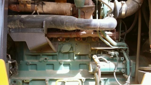 รถเกรด G 940  สินค้านำเข้าจากแคนาดา  ชั่วโมงทำงานต่ำๆ  มีหลายรุ่น หลายรายการ  G940 ราคา  3,500,000 บาท