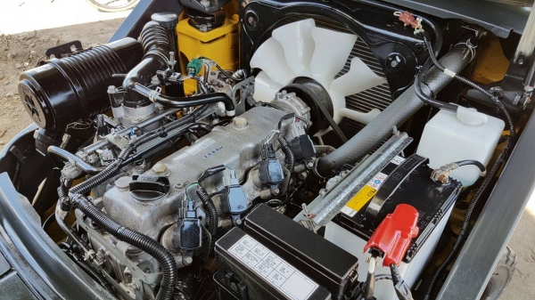 ขายด่วนรถยกKOMATSU FG18-21 ยก1.8ตันเสาสูง3เมตรยางตัน4เส้นชั่วโม่งทำงานน้อยแค่1180เองรถนอกนำเข้ายังไม่เคยใช้งานในเมืองไทยเลย=รุ่นใหม่ขายถูกๆๆ