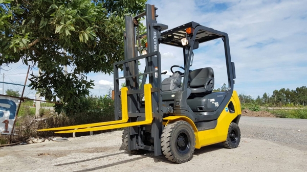 ขายด่วนรถยกKOMATSU FG18-21 ยก1.8ตันเสาสูง3เมตรยางตัน4เส้นชั่วโม่งทำงานน้อยแค่1180เองรถนอกนำเข้ายังไม่เคยใช้งานในเมืองไทยเลย=รุ่นใหม่ขายถูกๆๆ