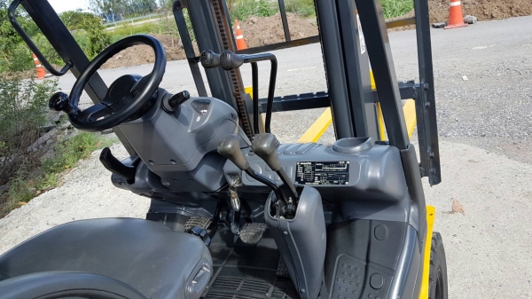 ขายด่วนรถยกKOMATSU FG18-21 ยก1.8ตันเสาสูง3เมตรยางตัน4เส้นชั่วโม่งทำงานน้อยแค่1180เองรถนอกนำเข้ายังไม่เคยใช้งานในเมืองไทยเลย=รุ่นใหม่ขายถูกๆๆ