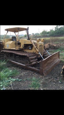 ขายรถแทรกเตอร์ Cat D-4-E เฟรมสวย โลเลอร์และแคร์เคลียล้อนำสวยเต็มทุกลูกเครื่องแน่นสภาพพร้อมใช้งาน