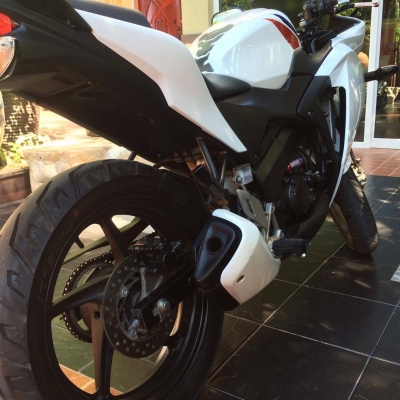 cbr150r สีขาว รถปี2013 38000 cbr150r สีขาว รถปี2013 38000