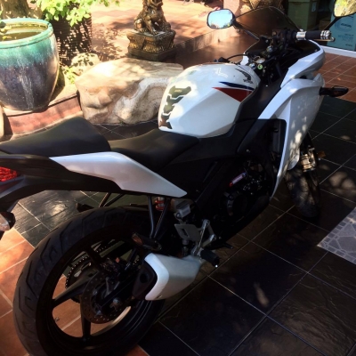 cbr150r สีขาว รถปี2013 38000
